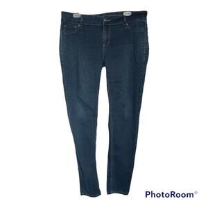 Maurices blue Jeans women size XL-Reg 37" + waist 31 INSEAM 9" MID-RISE